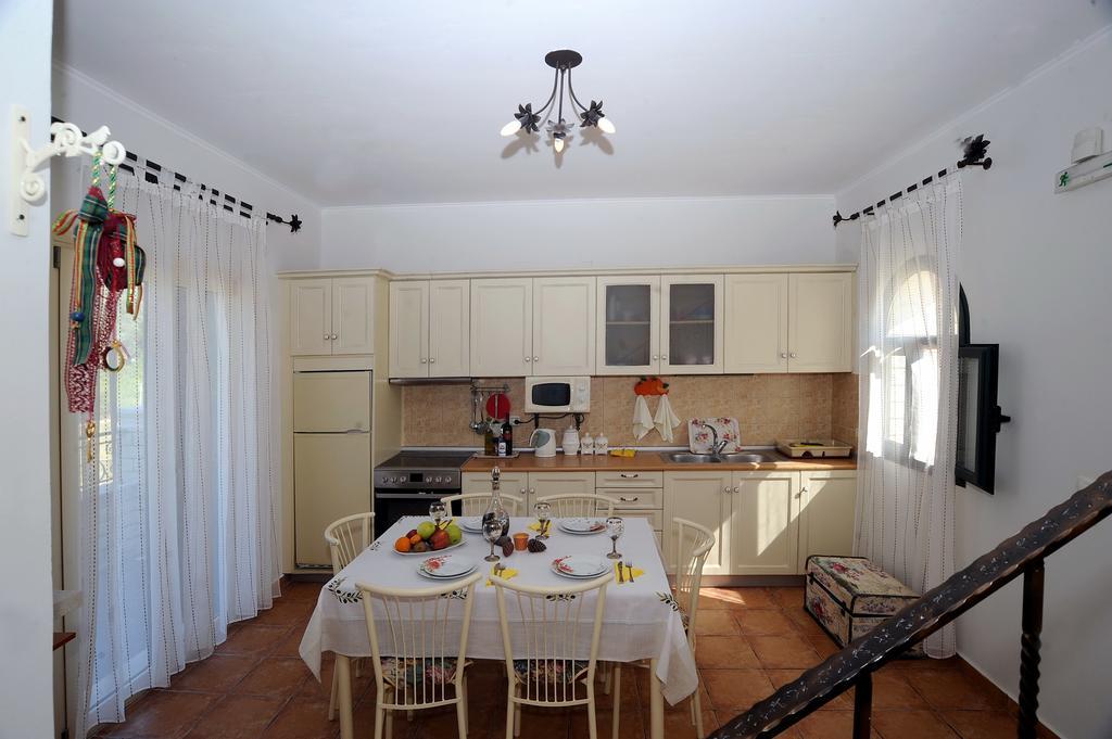 Stalakton Country Maisonettes Halikounas Room photo